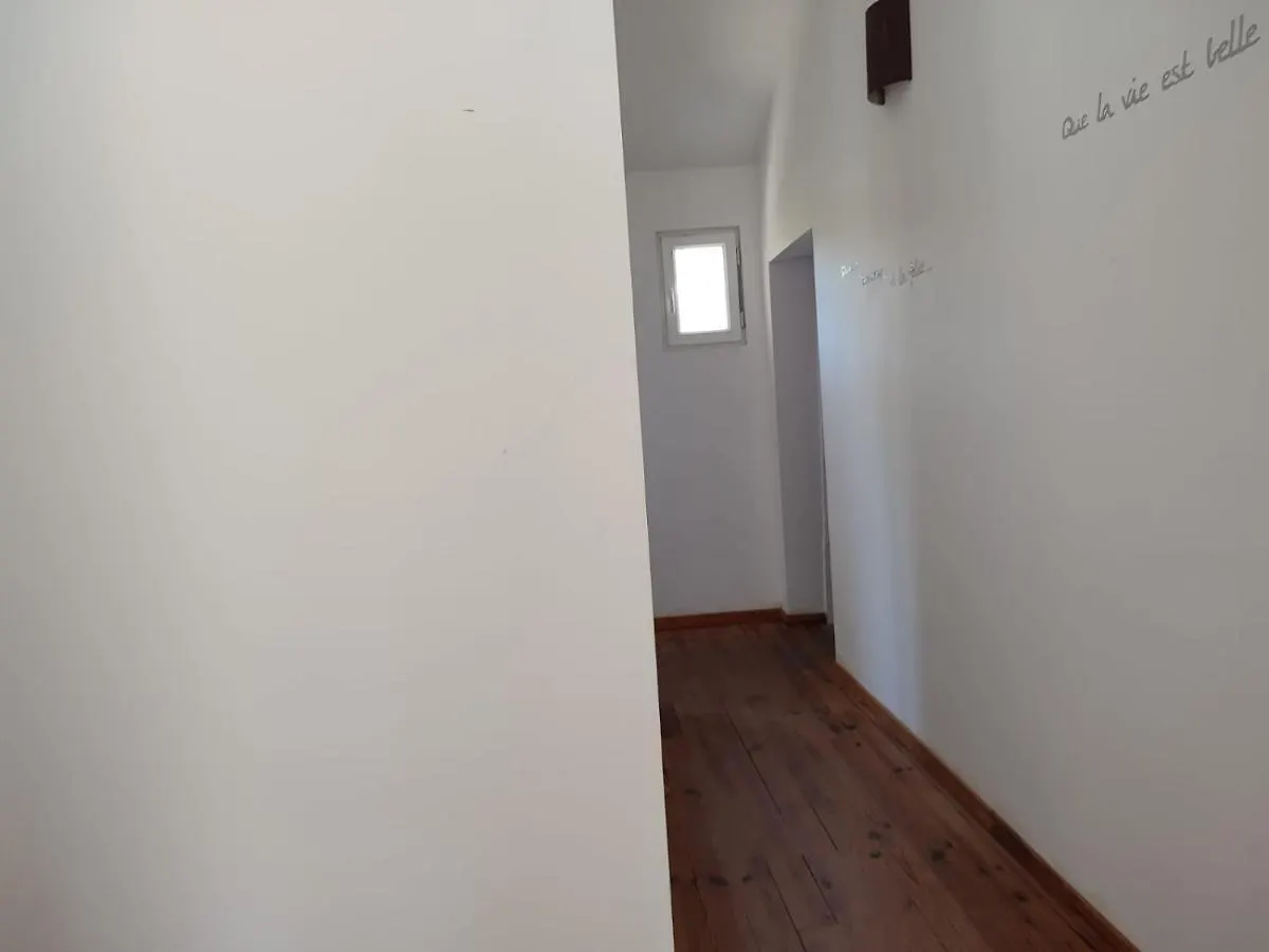 Homestay Keur Jant Bi Apartment Bollene